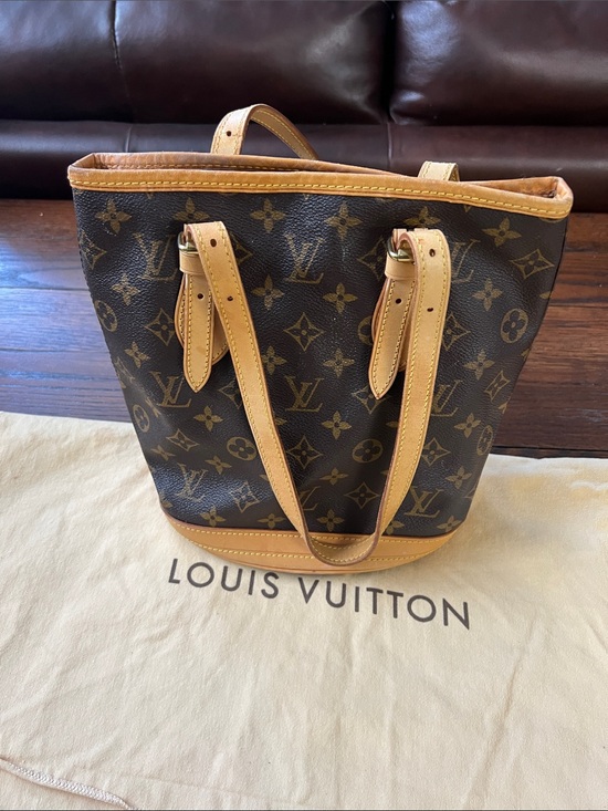 Louis Vuitton Handbags - Louis Vuitton Monogram Canvas Bucket Tote in Brown and Tan Leather